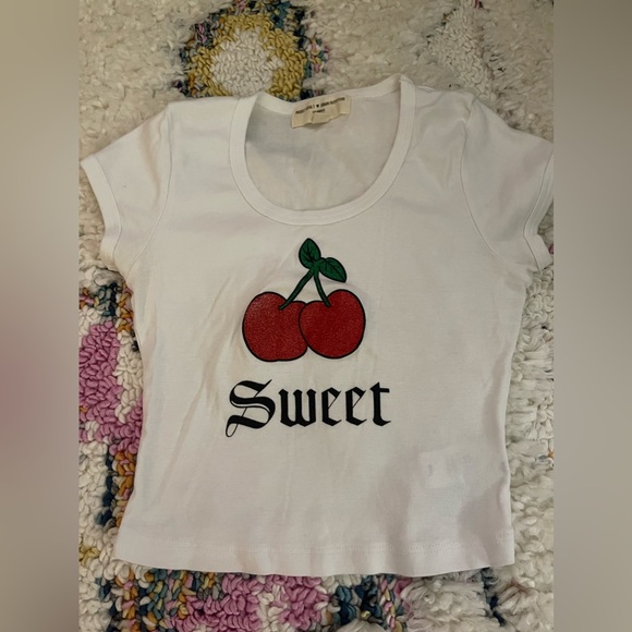 Urban Outfitters size S cherry crop top - Picture 1 of 3
